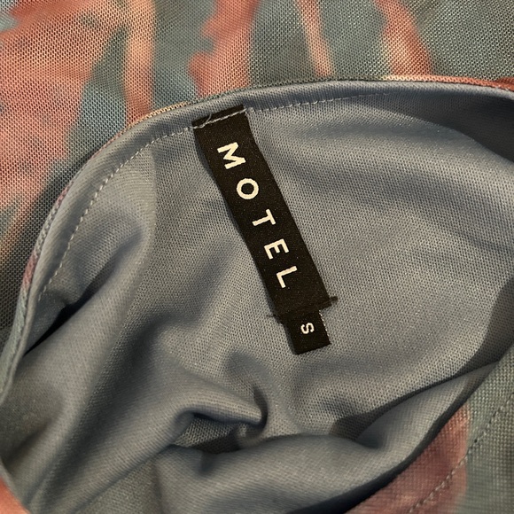 Motel Rocks Floral Dress - Picture 7 of 7